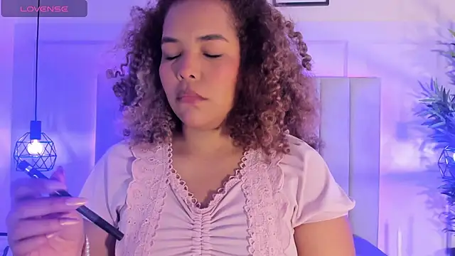 DakotaHarrison online show from April 18, 11:47 am