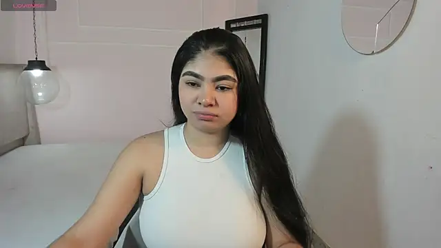 MilaHeat1 online show from May 2, 8:03 pm