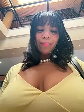 Snapshot of MonserratJons01 chatting on June 7, 3:49 pm MonserratJons01 online show from June 7, 3:49 pm