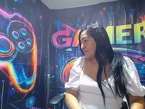 EmmieRae   online show from March 22, 4:27 am