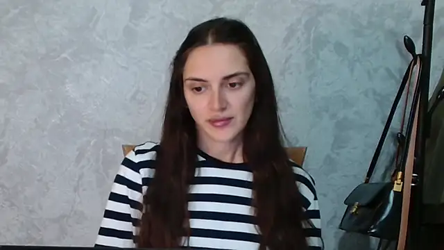 Snapshot of RoxiCherry chatting on July 6, 6:32 am RoxiCherry online show from July 6, 6:32 am