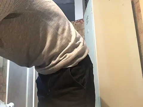 Snapshot of saber910 chatting on March 30, 10:33 pm saber910 online show from March 30, 10:33 pm