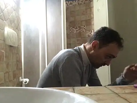 Snapshot of saber910 chatting on April 1, 8:28 pm saber910 online show from April 1, 8:28 pm