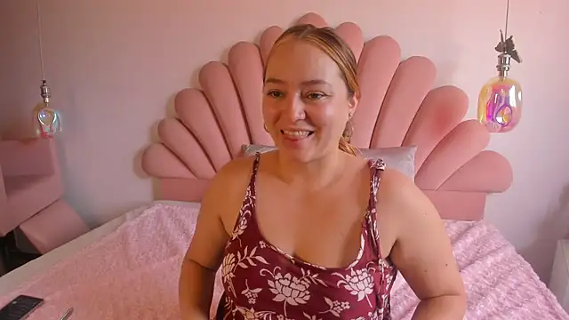 SabrinaVantress online show from May 24, 8:47 pm