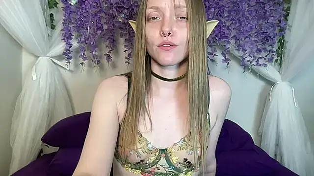 Snapshot of ElfGirlAna chatting on May 12, 2:36 pm ElfGirlAna online show from May 12, 2:36 pm