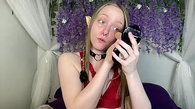 Snapshot of ElfGirlAna chatting on May 18, 2:45 pm ElfGirlAna online show from May 18, 2:45 pm