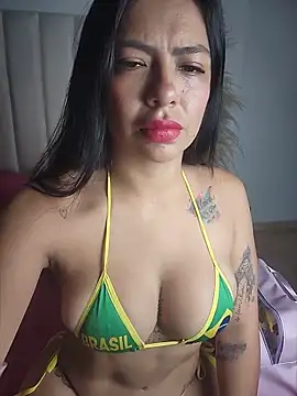 Snapshot of Noa_rousse01 chatting on June 28, 11:22 pm Noa rousse01 online show from June 28, 11:22 pm