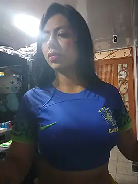 Snapshot of Noa_rousse01 chatting on July 5, 4:07 am Noa rousse01 online show from July 5, 4:07 am