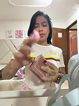 Snapshot of Noa_rousse01 chatting on July 16, 3:56 am Noa rousse01 online show from July 16, 3:56 am