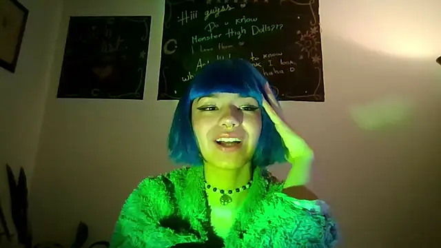 Snapshot of Tabitta_ chatting on May 18, 4:07 am Tabitta online show from May 18, 4:07 am