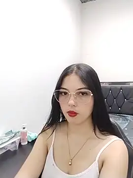 Snapshot of veleria_allurin chatting on June 18, 7:51 pm veleria allurin online show from June 18, 7:51 pm