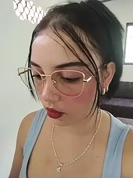 Snapshot of veleria_allurin chatting on July 15, 6:46 pm veleria allurin online show from July 15, 6:46 pm