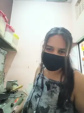 REENA-STRIP online show from May 16, 6:32 am
