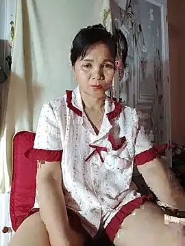 Snapshot of art_po19 chatting on July 9, 10:47 pm art po19 online show from July 9, 10:47 pm