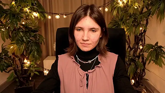 Snapshot of CarmenPhillips chatting on March 20, 11:15 am CarmenPhillips online show from March 20, 11:15 am