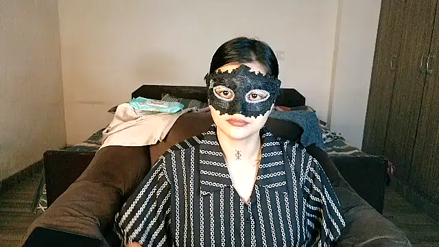 Punjabi baddie  online show from May 28, 7:33 pm