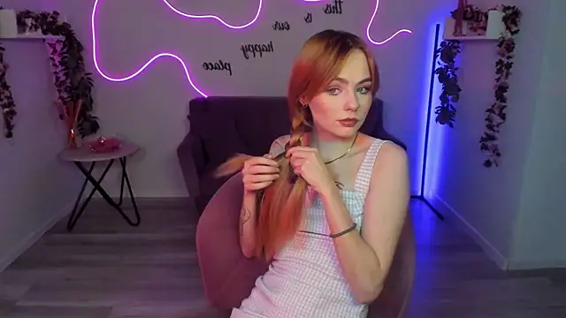 MiaSensitive online show from April 29, 6:47 pm