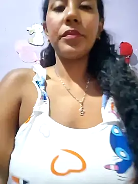 Snapshot of emily_fox01 chatting on June 2, 4:25 am emily fox01 online show from June 2, 4:25 am