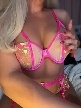 PinaColaBoom online show from July 3, 4:57 pm