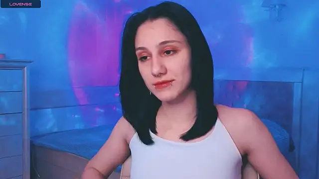 MilaVey online show from April 21, 7:28 pm