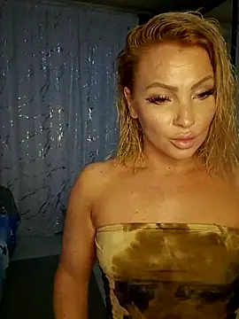 Snapshot of AngelGlowx chatting on May 30, 8:39 pm AngelGlowx online show from May 30, 8:39 pm