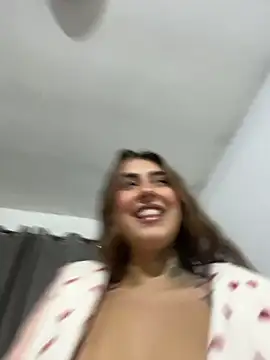 Snapshot of miiabellovic chatting on June 24, 9:58 pm miiabellovic online show from June 24, 9:58 pm