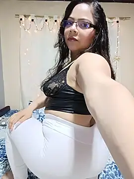 ROUSSE SINCLAIR online show from April 18, 10:54 pm