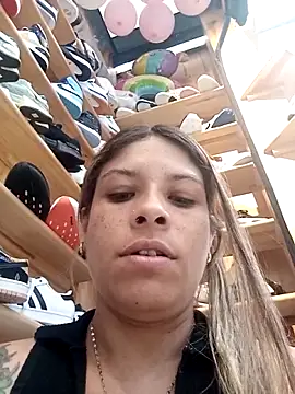Snapshot of alanna6950 chatting on June 3, 4:56 pm alanna6950 online show from June 3, 4:56 pm