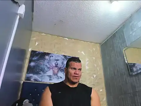 Snapshot of Tyler_Scott chatting on June 9, 7:36 pm Tyler Scott online show from June 9, 7:36 pm