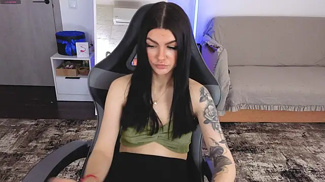 Snapshot of AnacondaOnn chatting on May 13, 7:17 am AnacondaOnn online show from May 13, 7:17 am