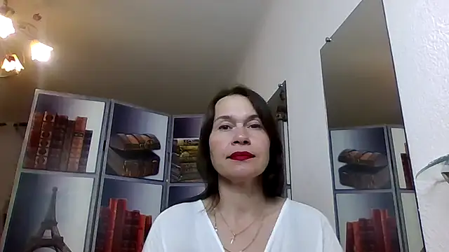 Snapshot of Selena_Moo chatting on May 15, 8:32 am Selena Moo online show from May 15, 8:32 am