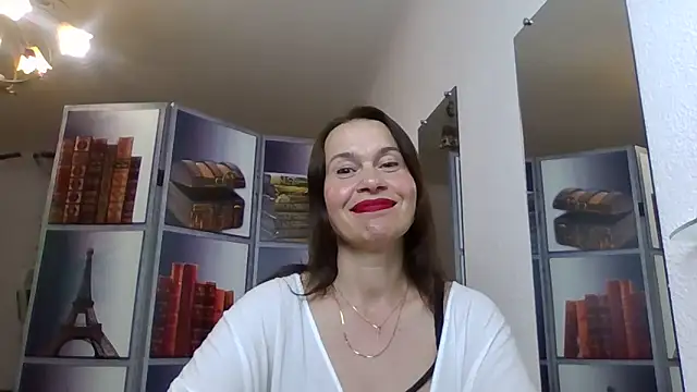 Snapshot of Selena_Moo chatting on May 20, 8:04 pm Selena Moo online show from May 20, 8:04 pm