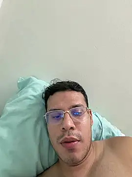 Snapshot of Liam_ruse chatting on June 13, 5:33 pm Liam ruse online show from June 13, 5:33 pm