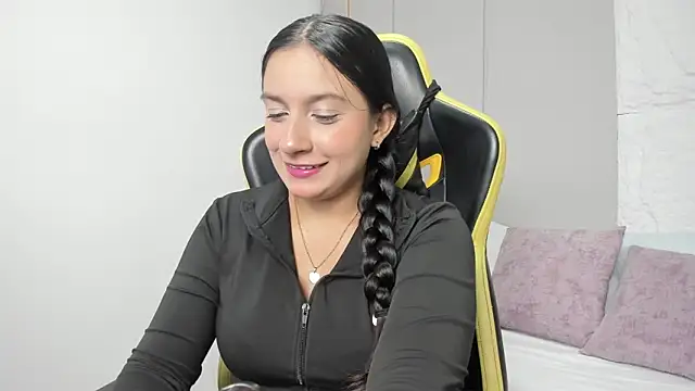 kira relish online show from April 27, 12:36 pm