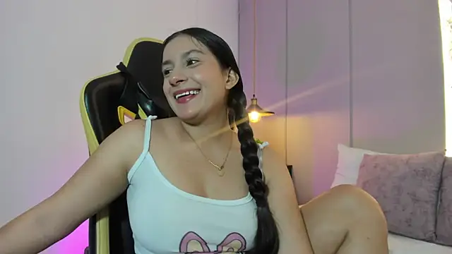 kira relish online show from May 9, 12:43 pm