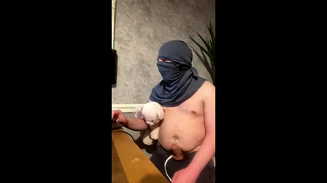 Snapshot of CumExhibit chatting on March 20, 2:27 am CumExhibit online show from March 20, 2:27 am