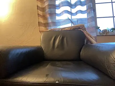 Snapshot of getlucky01 chatting on February 24, 7:06 am getlucky01 online show from February 24, 7:06 am