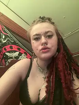 Snapshot of darlingvicuous chatting on March 22, 9:51 pm darlingvicuous online show from March 22, 9:51 pm