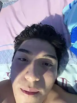 Snapshot of Piero_1369 chatting on April 29, 5:11 am Piero 1369 online show from April 29, 5:11 am