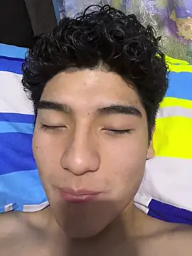 Snapshot of Piero_1369 chatting on May 1, 5:28 pm Piero 1369 online show from May 1, 5:28 pm