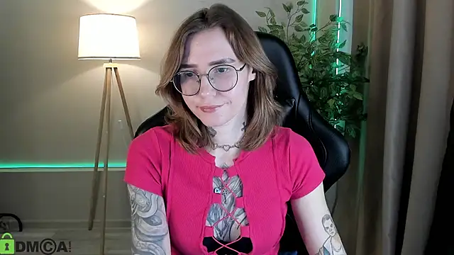 Snapshot of Misha_Moss chatting on March 23, 9:46 am Misha Moss online show from March 23, 9:46 am