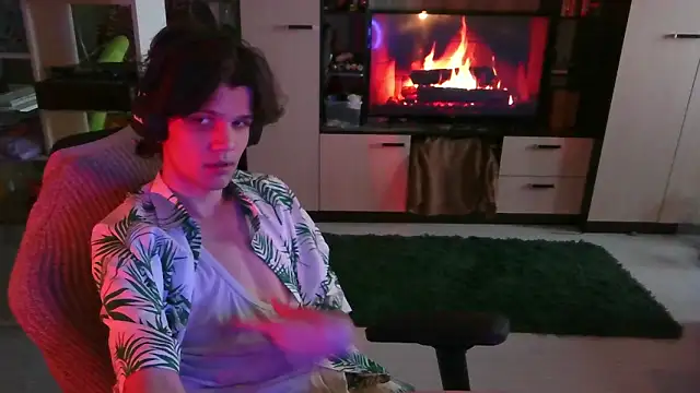 Lucius Mo online show from April 5, 2:58 pm