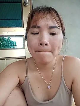 Snapshot of -Bangi- chatting on May 17, 3:04 am -Bangi- online show from May 17, 3:04 am