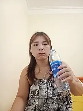 Snapshot of -Bangi- chatting on May 26, 1:23 am -Bangi- online show from May 26, 1:23 am