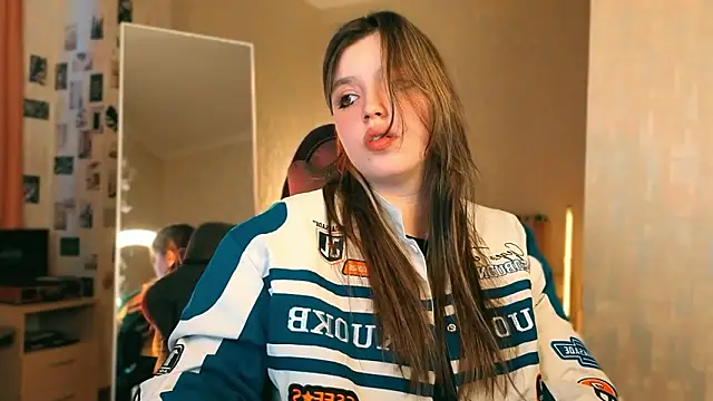 Snapshot of Chloe_Rozzy chatting on March 20, 2:33 pm Chloe Rozzy online show from March 20, 2:33 pm