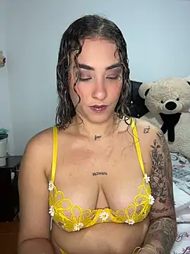 Snapshot of Melina-54 chatting on June 6, 9:41 pm Melina-54 online show from June 6, 9:41 pm