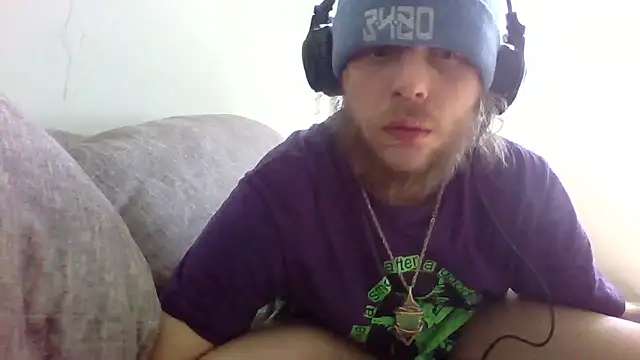 alejandro69420 online show from April 19, 8:44 pm