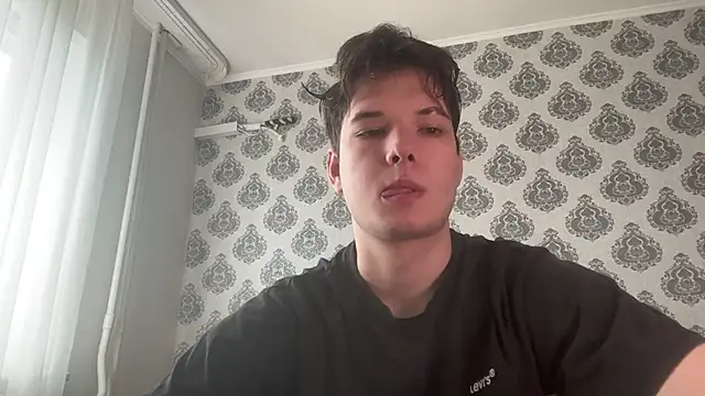 Snapshot of tomasdickpick chatting on June 27, 7:57 am tomasdickpick online show from June 27, 7:57 am