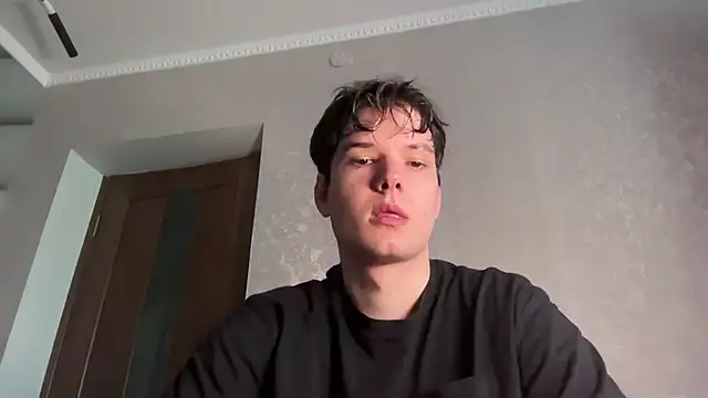 Snapshot of tomasdickpick chatting on July 6, 3:25 pm tomasdickpick online show from July 6, 3:25 pm