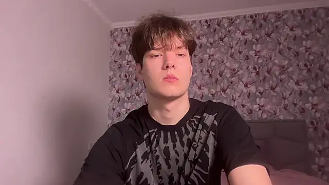 Snapshot of tomasdickpick chatting on August 3, 4:44 pm tomasdickpick online show from August 3, 4:44 pm
